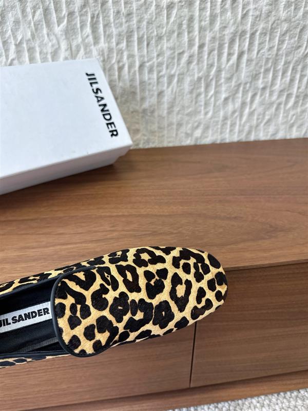 20251127171419993 320